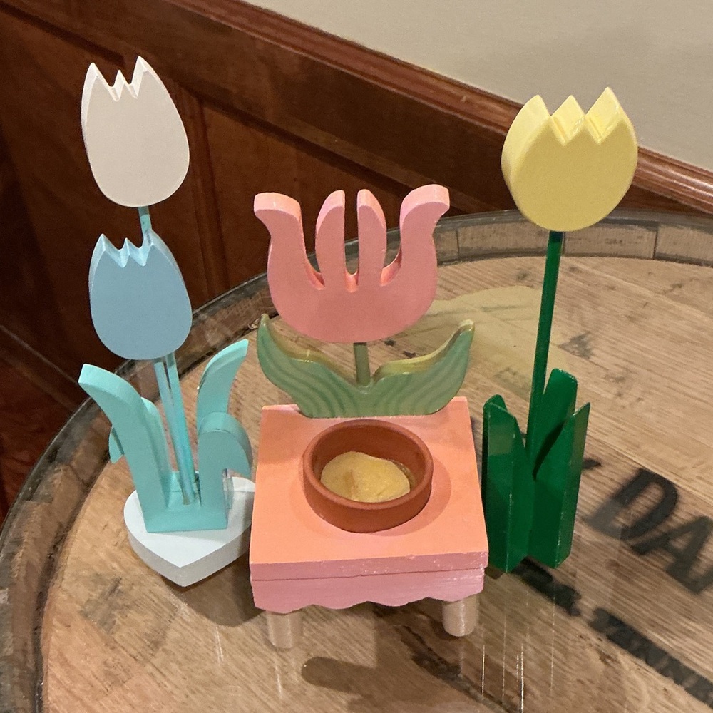 Colorful Wooden Tulip Decor Set